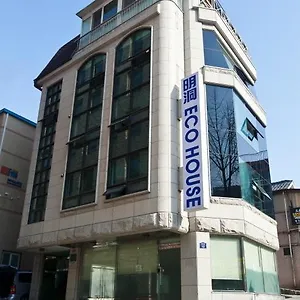 Myeongdong Ecohouse Guest house