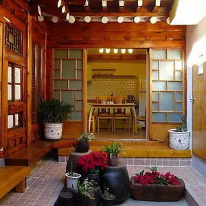 Hanok 202 Гостевой дом