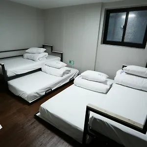 Star Myeongdong Family Hostel