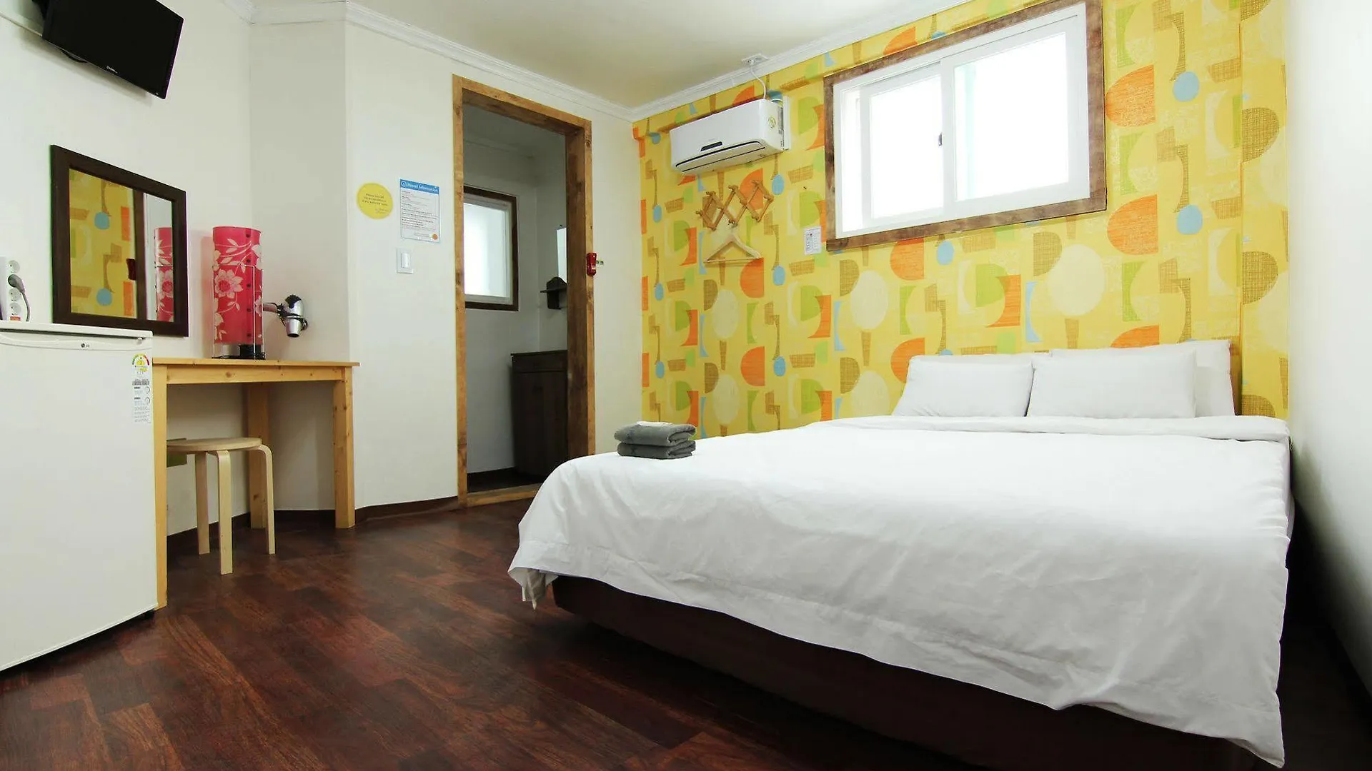 Banana Backpackers Hotel Seoul 2*,