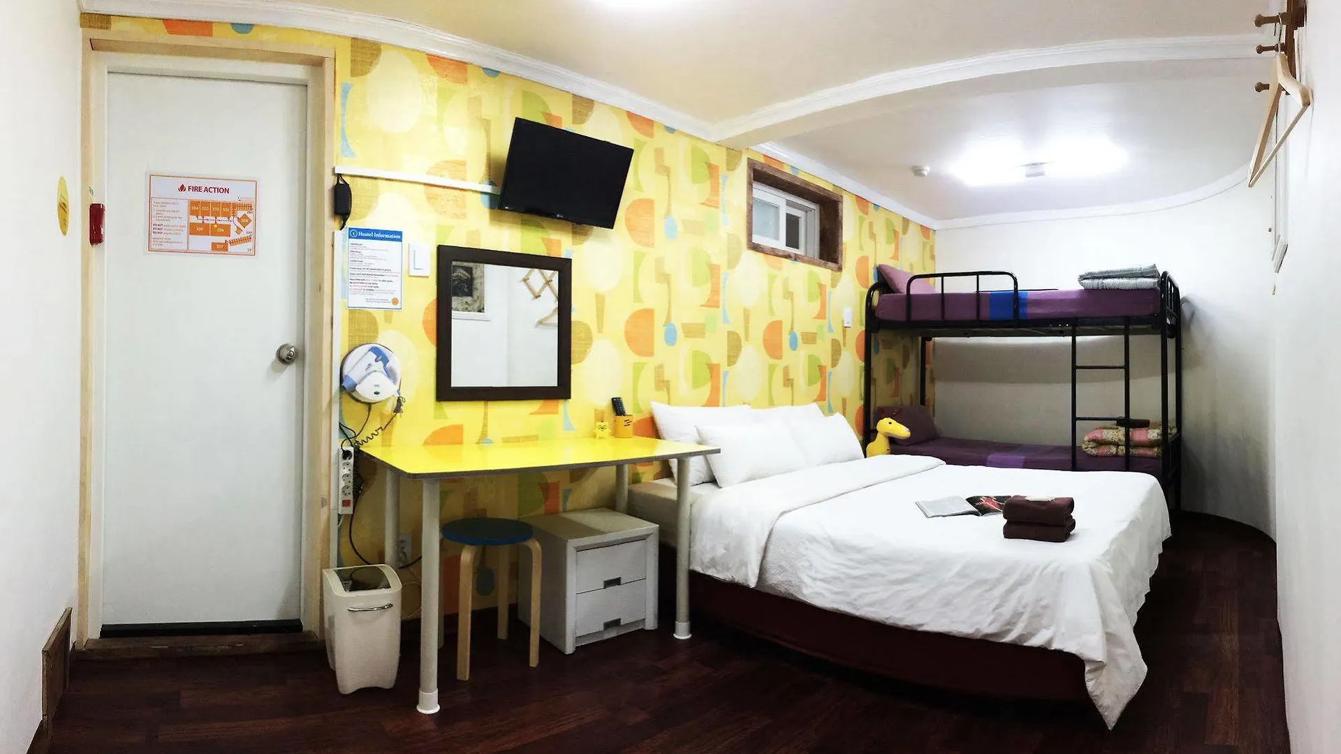 Banana Backpackers Hotel Seoul 2*,  South Korea